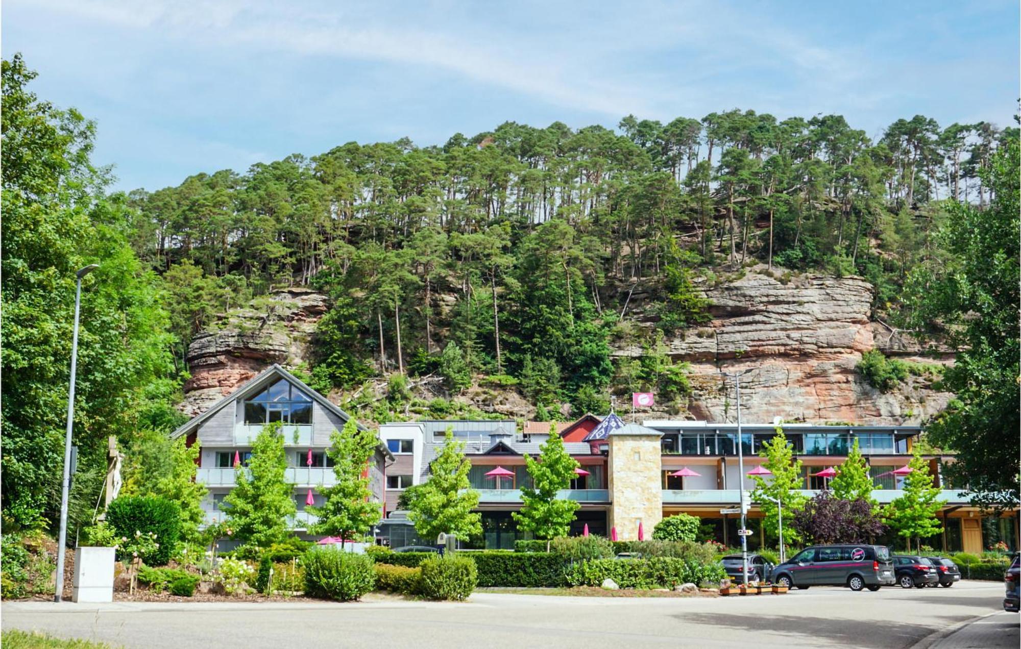 Amazing Apartment In Hinterweidenthal With Wifi Eksteriør bilde